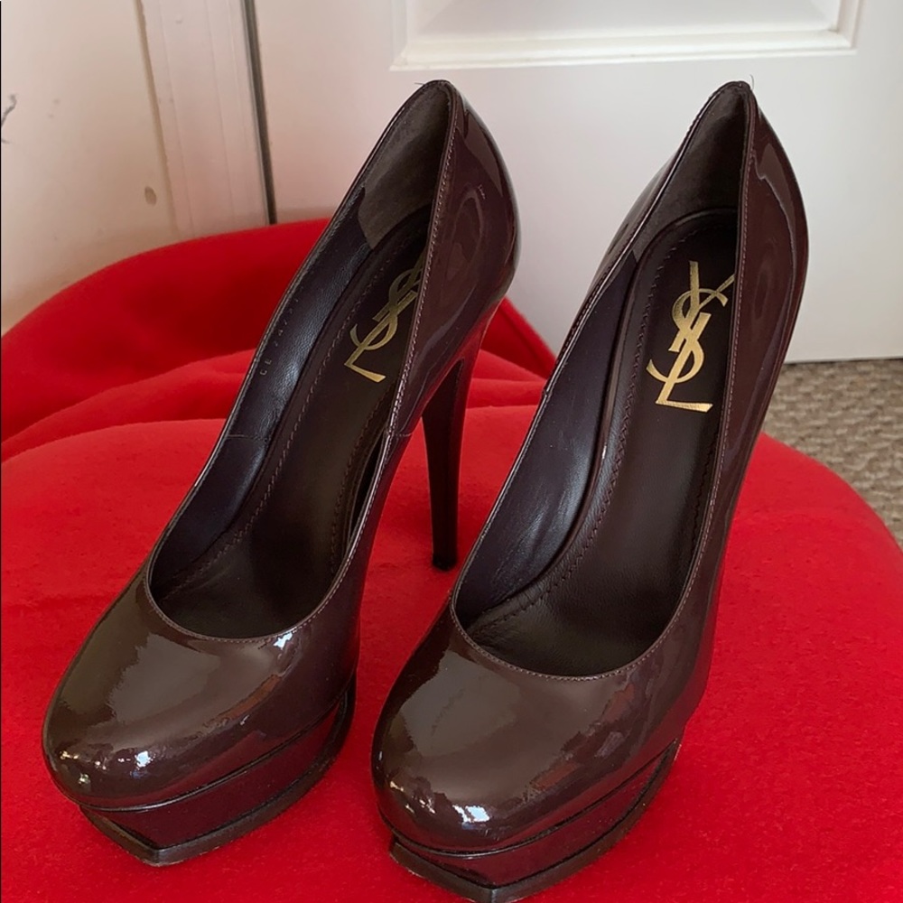 YSL Tribute 105 pump size 38